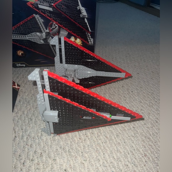 LEGO Star Wars: Sith TIE Fighter (75272) - Picture 8 of 10